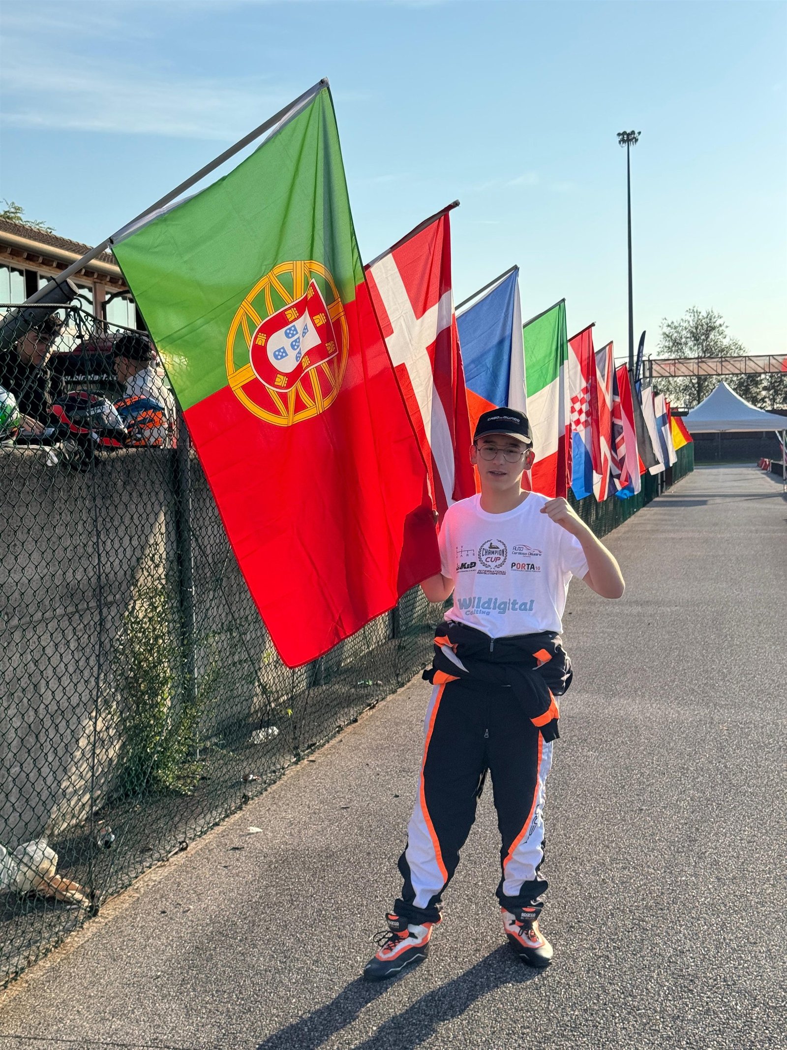 Lucas Santos with the Portuguese flag