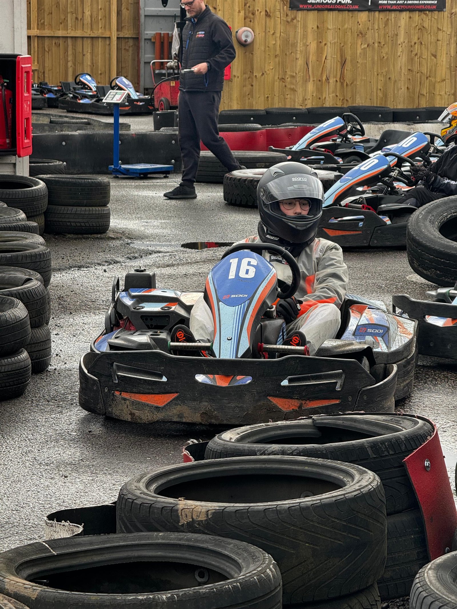 Lucas Santos racing on circuit